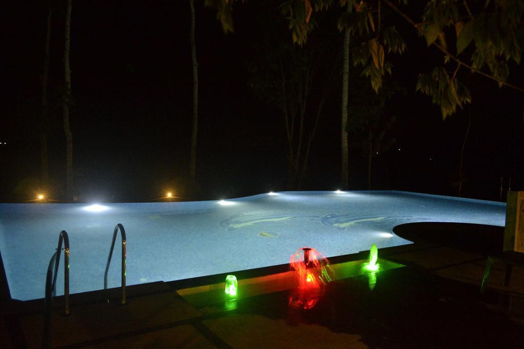 Coorg Jungle Camp Resort Suntikoppa ภายนอก รูปภาพ