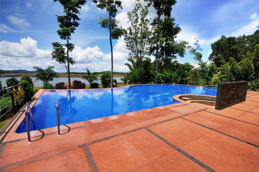 Coorg Jungle Camp Resort Suntikoppa ภายนอก รูปภาพ