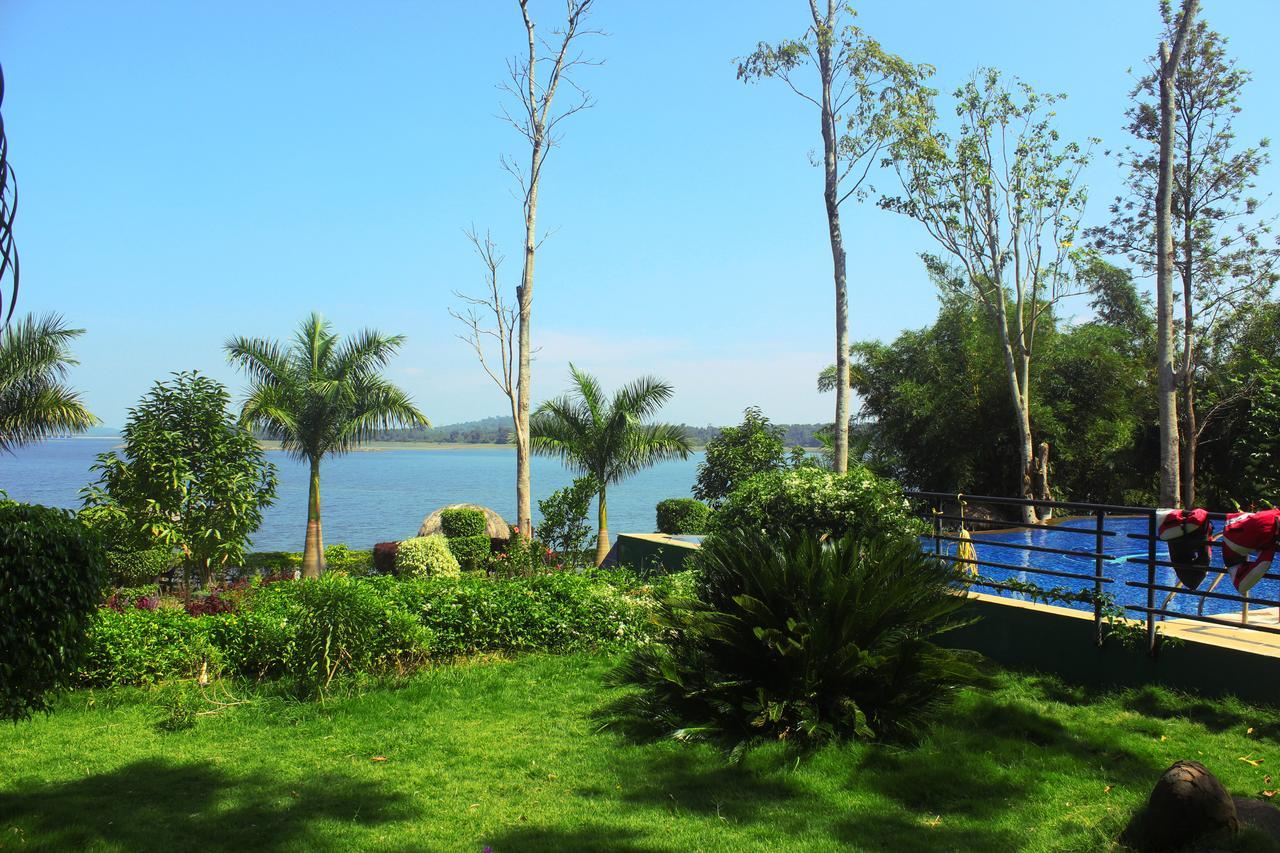 Coorg Jungle Camp Resort Suntikoppa ภายนอก รูปภาพ