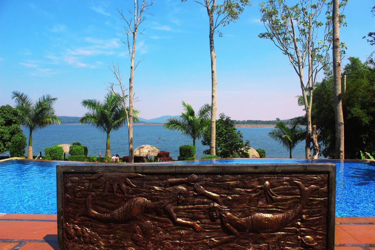 Coorg Jungle Camp Resort Suntikoppa ภายนอก รูปภาพ